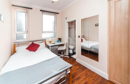 Spitalfields House | Private en-suite Room @ Liverpool street, Brick Ln