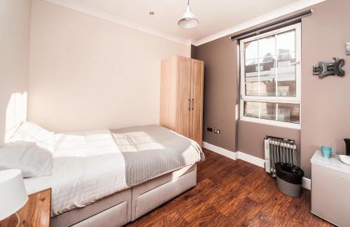 Spitalfields House | Private en-suite Room @ Liverpool street, Brick Ln