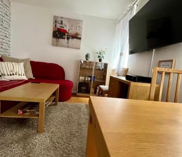 Portswood Apartment | Private Flat in City Centre with Parking