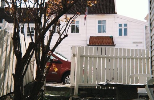 Sandviken House | Private garden | Fairytale Bergen house | Seaside