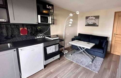 Cap-d'Antibes House | Private Guest House on Cap d'Antibes with sea view, Pool and parking !