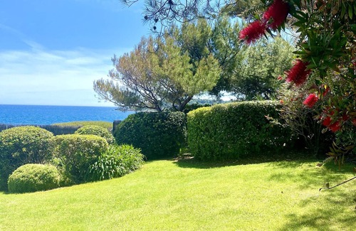 Cap-d'Antibes House | Private Guest House on Cap d'Antibes with sea view, Pool and parking !