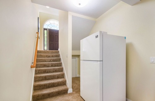 Miami Park House | Private heated pool, Lake Michigan, tram to beach, fire pit, gas grill