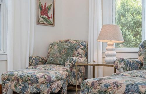 Dundee-Happy Hollow Historic District Apartment | Private Hot Tub & Dundee Charm Close to Attractions