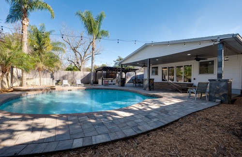 Jacksonville House | Private house with pool and patio outdoor grill