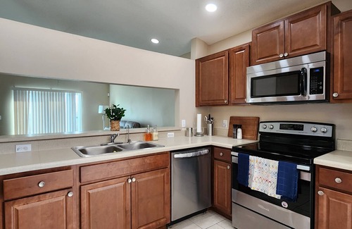 Poinciana House | Private Kissimmee home near Disney, Legoland and more!