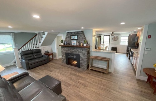 Lochmere House | Private Lakefront Winnisquam Home - Dock, Dogs, Kayaks, Fire Pit, Ample Parking