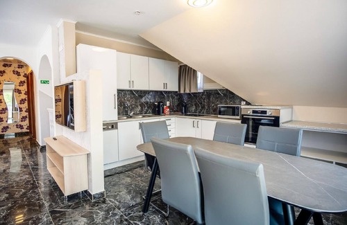 Balatonkeresztur House | Private Luxury Apartment - Private Pool