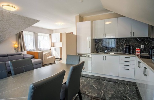 Balatonkeresztur House | Private Luxury Apartment - Private Pool