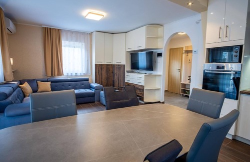 Balatonkeresztur House | Private Luxury Apartment - Private Pool