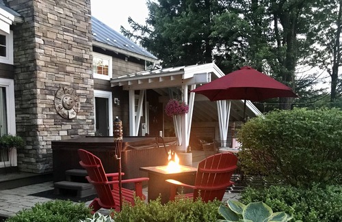 Ellicottville Ski Chalet | Private modern chalet , 2 acre lot, HOT TUB AND NEW OUTDOOR FIREPIT