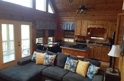 Andrews Cabin | Private Mountain Hideaway