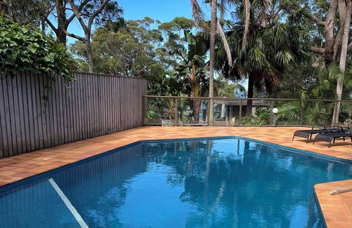 Bilgola Plateau Apartment | Private Northern Beaches Oasis.
