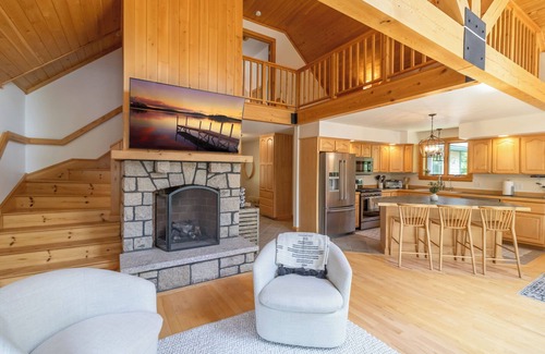 Hancock House | Private Oceanfront Home with Views: Hot tub, Fire pit, Game room, Yoga Deck