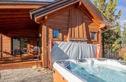 Tamarack Resort Cottage | Private Patio & Hot Tub | Elegant Interior Wood Trim | Master Bath w/ Walk-In Shower & Jetted Tub