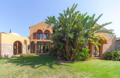 Penina Villa | Private pool and Jacuzzi by GalanteVasques