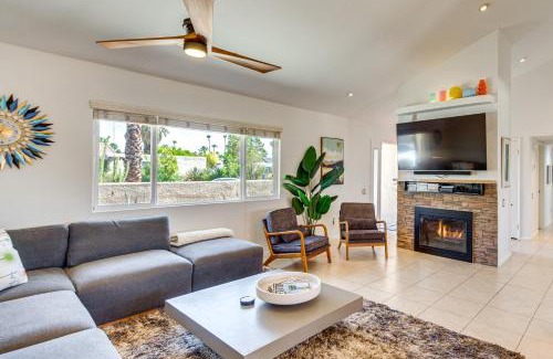 Vista Norte House | Private Pool and Putting Green Palm Springs Home!