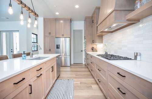 Hurricane House | Private Pool, Hot tub, 20 Guests, Central Location