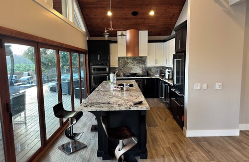 Visalia House | Private pool & spa with this “Modern Oasis" in the country. Gateway to it all.