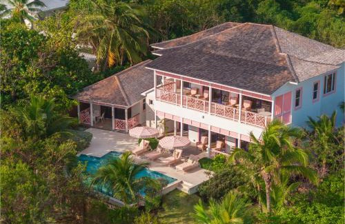 Dunmore Town House | Private Pool Villa at Coral Sands – Steps to Pink Sand Beach & Resort Amenities