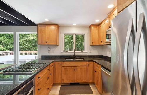 West Hartford House | Private Quechee Retreat w/Deck & Games
