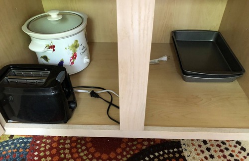 Sheridan House | Private, Quiet, Cozy. Long-term rentals encouraged.