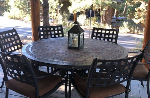 RiverWild House | Private Retreat at River Wild in Mt Bachelor Village, Private HotTub, A/C, WiFi