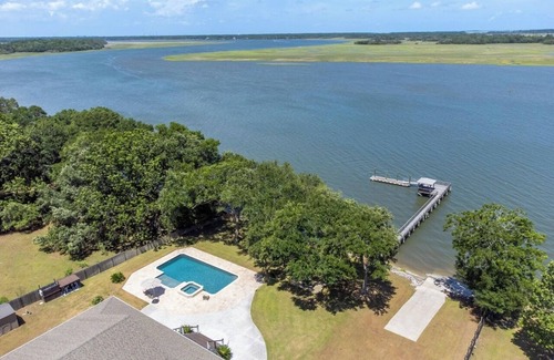Johns Island House | Private River Getaway with 5 Bedrooms and Pool