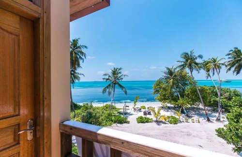 Centara Grand Island House | Private room - Beachfront villa in Dhangethi (bnb)