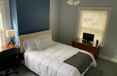 Norwood House | Private room 2 perfect for traveling professionals