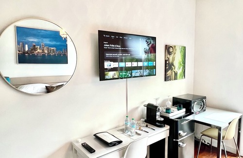 Coral Way House | Private room/bathroom in contemporary house,Owner has his private separate space
