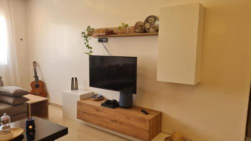 Cite Al Mohammadi House | Private room in a shared apartment with pool