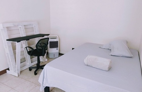 Barrio Dent House | Private Rooms in San Pedro, San Jose