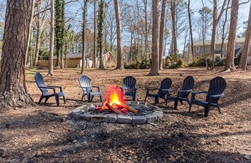 Raleigh House | Private Sauna | Arcade | Lg Yard