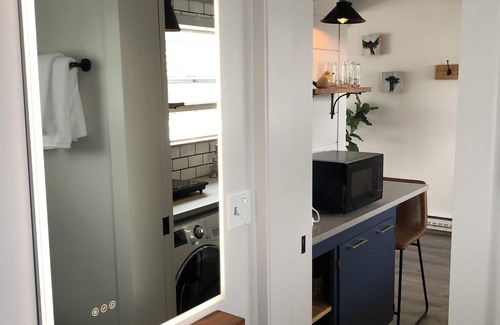 Green Lake Apartment | Private, Stand-Alone Apartment, 2 blocks from Greenlake
