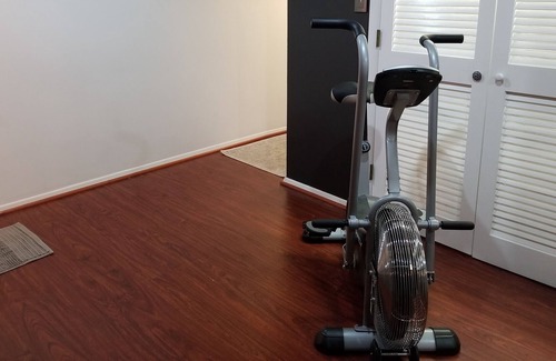 Columbia Apartment | Private Studio w/ Work Space Close to BWI, DC, Baltimore