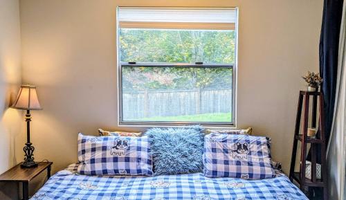 West Bellevue House | Private Suite with own entrance