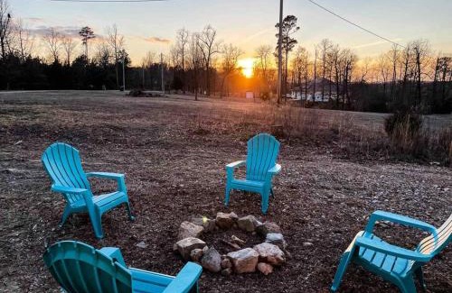 Royal House | Private Tiny Home Royal Ridge Getaway