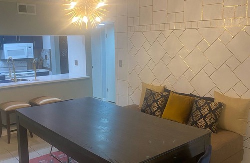 Palmetto Dunes Villa | Private Villa on Nature Preserve- 5 min from Historical Beach!