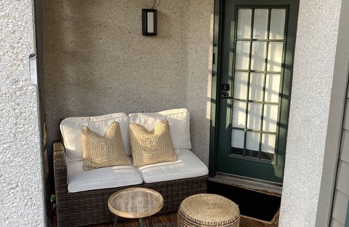 Palmetto Dunes Villa | Private Villa on Nature Preserve- 5 min from Historical Beach!