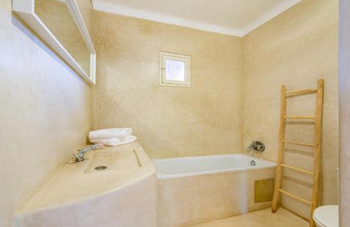 District of Sidi Youssef Ben Ali House | Private villa Comfort and Relax Pool