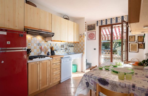 Montignoso Villa | Private Villa with private pool, WIFI, TV, terrace, panoramic view, close to Forte Dei Marmi