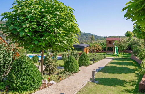 Presika House | Private Villa with WIFI, hot tub, private pool, A/C, TV, terrace, pets allowed, panoramic view