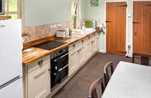 Girvan House | Professors Cottage