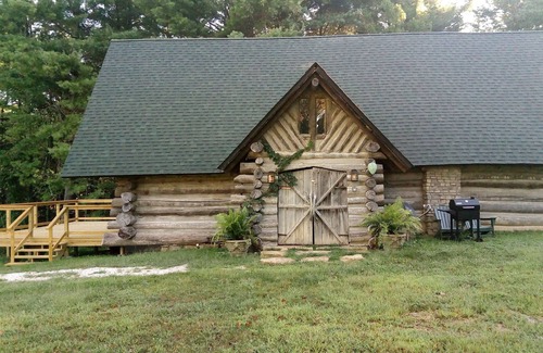 Primrose Cabin | PROMO 5% WEEKLY/10% MONTHLY DISCOUNTnPeddler's Fork Inn in the Red River Gorge