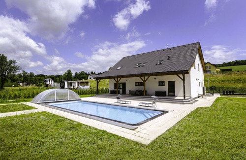 Prosecne Villa | Prosence KPA250