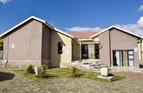 Newcastle House | Protea Guesthouse