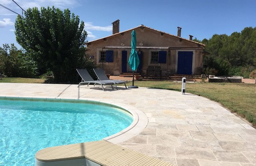 Flayosc Villa | Provençal Estate Villa with Pool