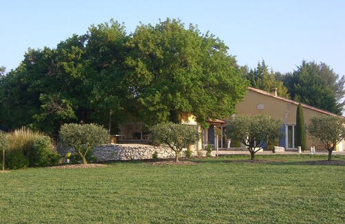 Fuveau Villa | Provencal villa with large swimming pool, quiet location not overlooked in Fuveau