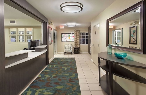 Horsham House | Proximity at its Best! Free Parking, Near Fair Oaks Park & Lukens Park